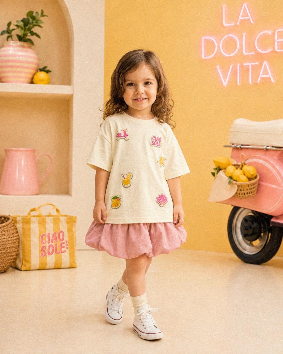 MAJICA SA STIKERIMA -  La Dolce Vita Girls Edition